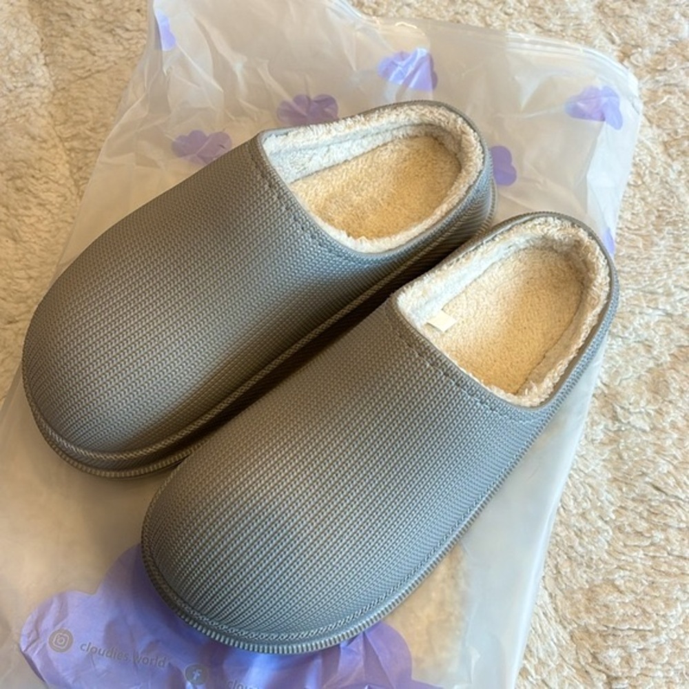 NWT The Cloudies Fur Mule - Picture 2 of 5